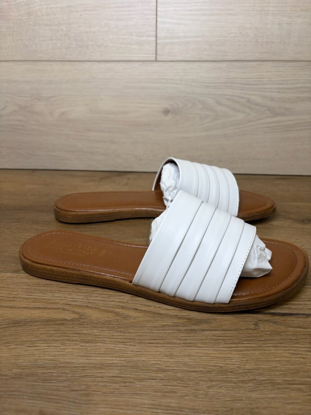 Bella Vita‎ Rya-Italy Flat Sandal White Italian Leather 12M